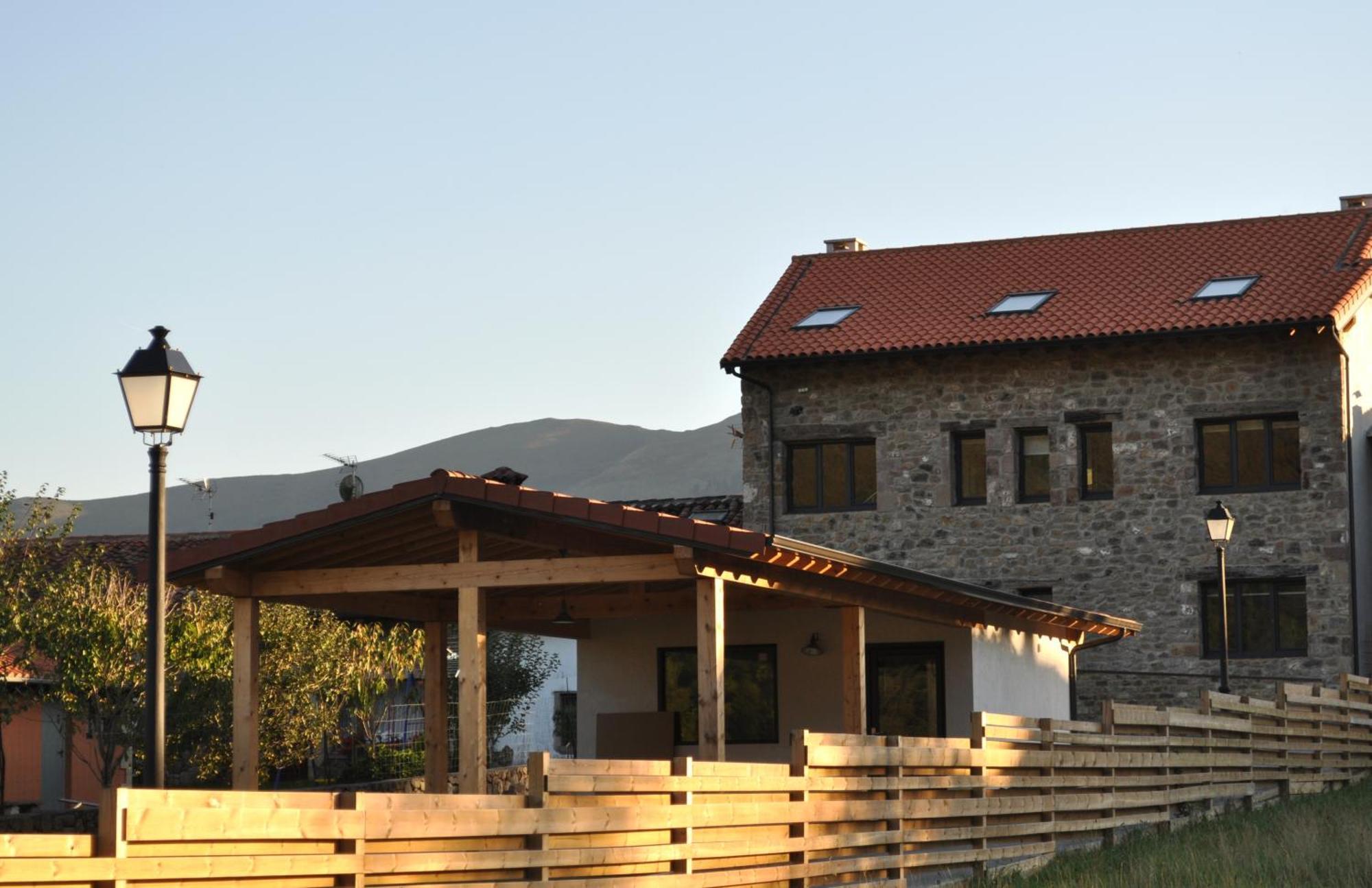 Apartamentos Cuatro Aguas Ucieda Dış mekan fotoğraf